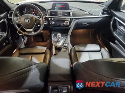 Zdjęcie 8 z 12 samochodu: 2018 BMW 330 XI VIN:WBA8D9C51JA616575 - miniatura