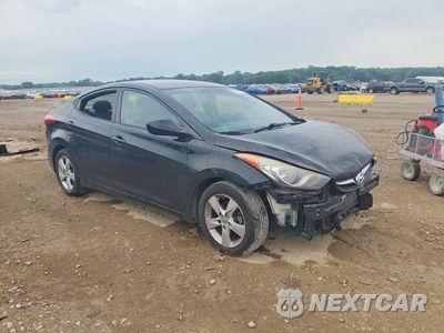 Czwarte zdjęcie samochodu z boku: 2013 HYUNDAI ELANTRA GLS VIN:5NPDH4AE8DH355213 - miniatura