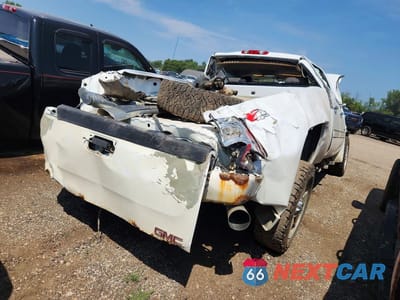 Trzecie zdjęcie samochodu z tyłu: 2012 GMC SIERRA K2500 DENALI VIN:1GT125E8XCF156154 - miniatura