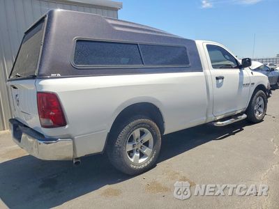 Trzecie zdjęcie samochodu z tyłu: 2018 RAM 1500 ST VIN:3C6JR6DTXJG234149 - miniatura
