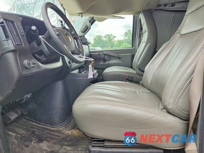 Zdjęcie 7 z 13 samochodu: 2024 CHEVROLET EXPRESS G2500 VIN:1GCWGAFP1R1287470 - miniatura