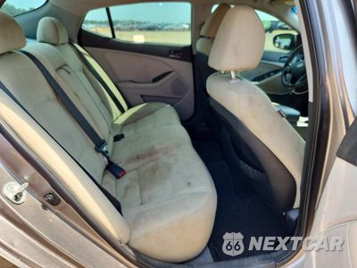 Zdjęcie 10 z 12 samochodu: 2012 KIA OPTIMA LX VIN:5XXGM4A70CG068842 - miniatura