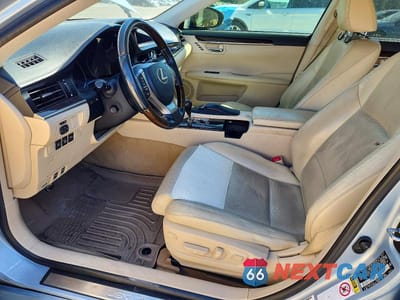 Zdjęcie 7 z 13 samochodu: 2013 LEXUS ES 350 VIN:JTHBK1GG3D2010056 - miniatura