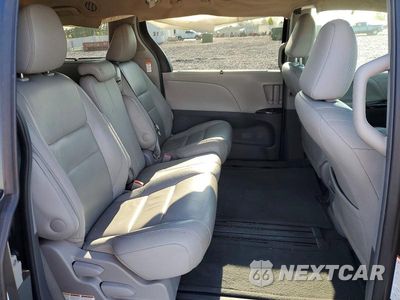 Zdjęcie 11 z 13 samochodu: 2015 TOYOTA SIENNA XLE 8-PASSENGER VIN:5TDYK3DC3FS687323 - miniatura