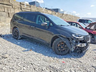 Czwarte zdjęcie samochodu z boku: 2023 CHRYSLER PACIFICA TOURING L VIN:2C4RC3BG1PR605428 - miniatura