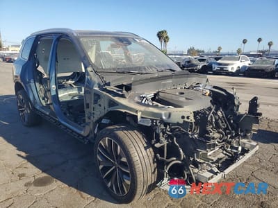 Czwarte zdjęcie samochodu z boku: 2025 VOLVO XC90 ULTRA VIN:YV4H60PG5S1372819 - miniatura