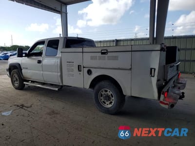 Drugie zdjęcie samochodu z przodu: 2006 CHEVROLET SILVERADO C2500 HEAVY DUTY VIN:1GCHC29U46E285812 - miniatura