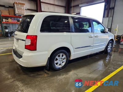 Trzecie zdjęcie samochodu z tyłu: 2011 CHRYSLER TOWN & COUNTRY TOURING VIN:2A4RR5DG3BR770911 - miniatura