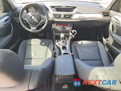 Zdjęcie 8 z 13 samochodu: 2015 BMW X1 SDRIVE28I VIN:WBAVM1C54FV316422 - miniatura
