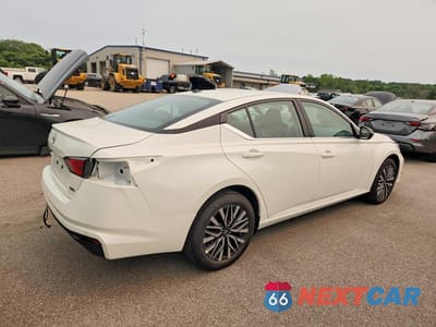 Trzecie zdjęcie samochodu z tyłu: 2026 NISSAN ALTIMA SV VIN:1N4BL4DW6TN343799 - miniatura