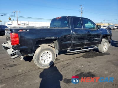 Trzecie zdjęcie samochodu z tyłu: 2016 CHEVROLET SILVERADO K1500 LT VIN:1GCVKREC7GZ260327 - miniatura