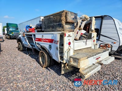 Drugie zdjęcie samochodu z przodu: 2015 FORD F550 SUPER DUTY VIN:1FDUF5HT2FEA36047 - miniatura