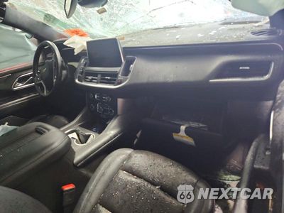 Zdjęcie 8 z 13 samochodu: 2023 CHEVROLET SUBURBAN VIN:1GNSCCKD9PR358745 - miniatura