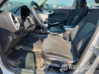 Zdjęcie 7 z 14 samochodu: 2020 KIA SOUL LX VIN:KNDJ23AU9L7025993 - miniatura