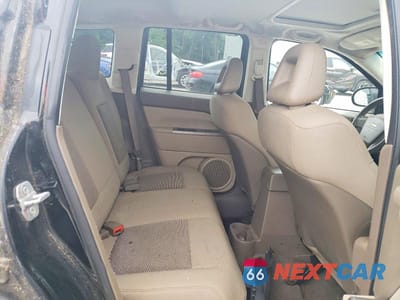 Zdjęcie 10 z 12 samochodu: 2007 JEEP COMPASS VIN:1J8FF47W57D391359 - miniatura
