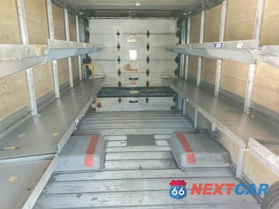 Zdjęcie 10 z 13 samochodu: 2013 ISUZU NPR HD - DELIVERY VAN VIN:JALB4T176D7W00009 - miniatura