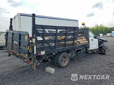 Trzecie zdjęcie samochodu z tyłu: 2018 FORD F550 SUPER DUTY FLATBED TRUCK VIN:1FDUF5GT4JDA01395 - miniatura