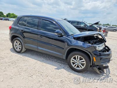 Czwarte zdjęcie samochodu z boku: 2014 VOLKSWAGEN TIGUAN S VIN:WVGAV3AX8EW518683 - miniatura
