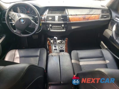 Zdjęcie 8 z 13 samochodu: 2013 BMW X5 XDRIVE50I VIN:5UXZV8C50D0C14511 - miniatura