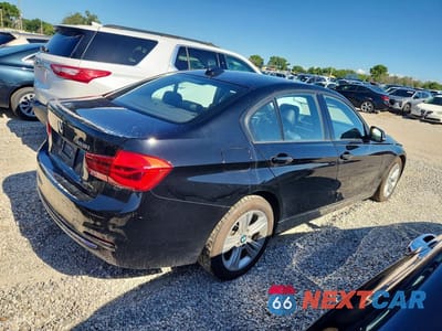 Trzecie zdjęcie samochodu z tyłu: 2016 BMW 328 I SULEV VIN:WBA8E9G51GNT82608 - miniatura