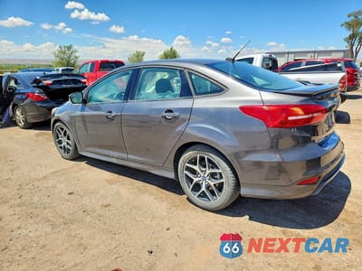 Drugie zdjęcie samochodu z przodu: 2016 FORD FOCUS SE VIN:1FADP3F22GL245971 - miniatura
