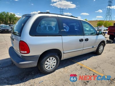 Trzecie zdjęcie samochodu z tyłu: 2000 CHRYSLER VOYAGER VIN:2C4GJ2534YR647657 - miniatura