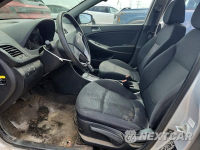 Zdjęcie 7 z 12 samochodu: 2017 HYUNDAI ACCENT SE VIN:KMHCT5AE3HU301972 - miniatura