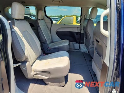Zdjęcie 11 z 14 samochodu: 2018 CHRYSLER PACIFICA TOURING L VIN:2C4RC1BG5JR197818 - miniatura