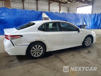 Trzecie zdjęcie samochodu z tyłu: 2020 TOYOTA CAMRY SE VIN:4T1G11AK0LU961997 - miniatura