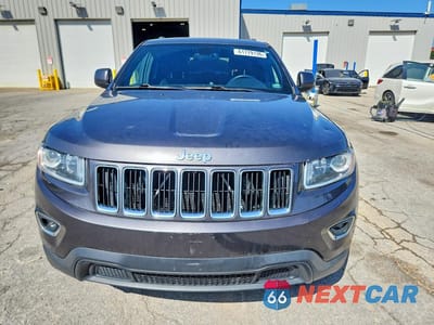 Piąte zdjęcie samochodu w środku: 2015 JEEP GRAND CHEROKEE LAREDO VIN:1C4RJEAG6FC681026 - miniatura