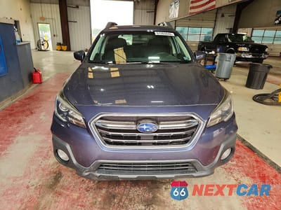 Piąte zdjęcie samochodu w środku: 2018 SUBARU OUTBACK 2.5I PREMIUM VIN:4S4BSACC4J3252876 - miniatura