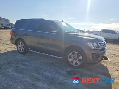Czwarte zdjęcie samochodu z boku: 2019 FORD EXPEDITION XLT VIN:1FMJU1HT1KEA00894 - miniatura