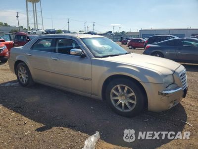 Czwarte zdjęcie samochodu z boku: 2008 CHRYSLER 300C VIN:2C3LA63H88H169550 - miniatura