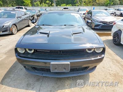 Piąte zdjęcie samochodu w środku: 2018 DODGE CHALLENGER SXT VIN:2C3CDZAG9JH110998 - miniatura