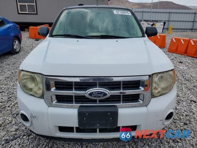Piąte zdjęcie samochodu w środku: 2012 FORD ESCAPE XLS VIN:1FMCU0C76CKC47781 - miniatura