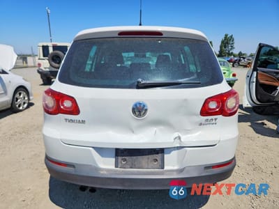 Zdjęcie 6 z 13 samochodu: 2011 VOLKSWAGEN TIGUAN S VIN:WVGBV7AX5BW516171 - miniatura