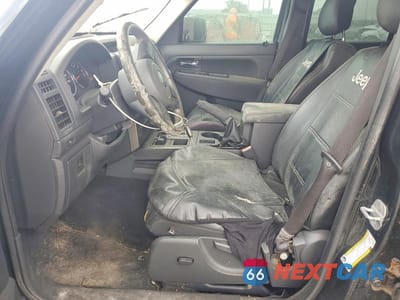 Zdjęcie 7 z 12 samochodu: 2012 JEEP LIBERTY SPORT VIN:1C4PJMAK2CW200334 - miniatura