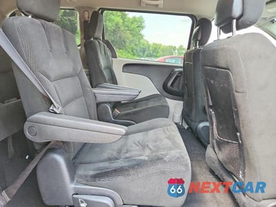Zdjęcie 11 z 13 samochodu: 2016 DODGE GRAND CARAVAN SXT VIN:2C4RDGCG3GR234274 - miniatura