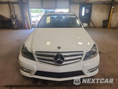 Piąte zdjęcie samochodu w środku: 2012 MERCEDES-BENZ C 300 4MATIC VIN:WDDGF8BB9CF912496 - miniatura