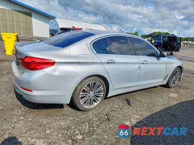 Trzecie zdjęcie samochodu z tyłu: 2018 BMW 530 XI VIN:WBAJA7C55JWC75489 - miniatura