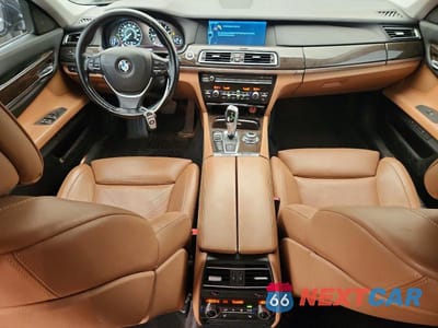 Zdjęcie 8 z 12 samochodu: 2012 BMW 750 LXI VIN:WBAKC8C55CC435960 - miniatura