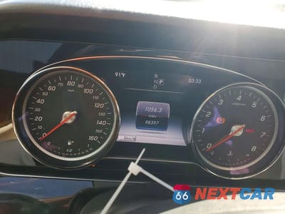 Zdjęcie 9 z 12 samochodu: 2018 MERCEDES-BENZ E 300 VIN:WDDZF4JB1JA446432 - miniatura