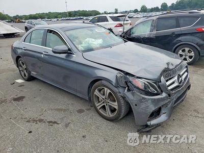 Czwarte zdjęcie samochodu z boku: 2020 MERCEDES-BENZ E 350 4MATIC VIN:WDDZF8EB5LA746785 - miniatura