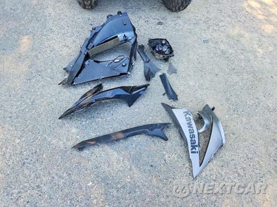 Zdjęcie 9 z 10 samochodu: 2018 KAWASAKI ZX1000 W VIN:JKAZXCW1XJA009332 - miniatura