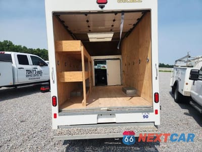 Zdjęcie 10 z 13 samochodu: 2024 CHEVROLET EXPRESS 3500 DELIVERY TRUCK VIN:1HA0GRF75RN008630 - miniatura