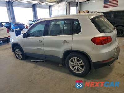 Drugie zdjęcie samochodu z przodu: 2012 VOLKSWAGEN TIGUAN S VIN:WVGBV7AXXCW542699 - miniatura