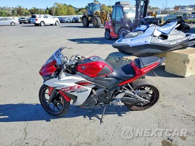 Trzecie zdjęcie samochodu z tyłu: 2015 YAMAHA YZFR3 VIN:MH3RH06Y2FK006698 - miniatura