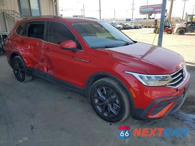 Czwarte zdjęcie samochodu z boku: 2022 VOLKSWAGEN TIGUAN SE VIN:3VV3B7AX7NM033658 - miniatura