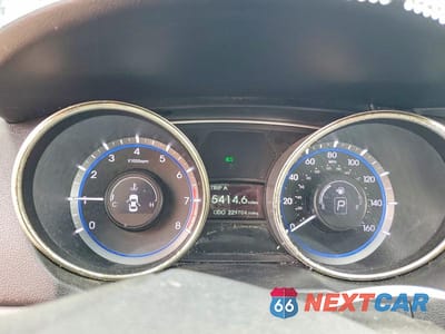 Zdjęcie 9 z 12 samochodu: 2012 HYUNDAI SONATA GLS VIN:5NPEB4AC7CH379733 - miniatura