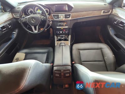 Zdjęcie 8 z 12 samochodu: 2015 MERCEDES-BENZ E 350 VIN:WDDHF5KB1FB152532 - miniatura